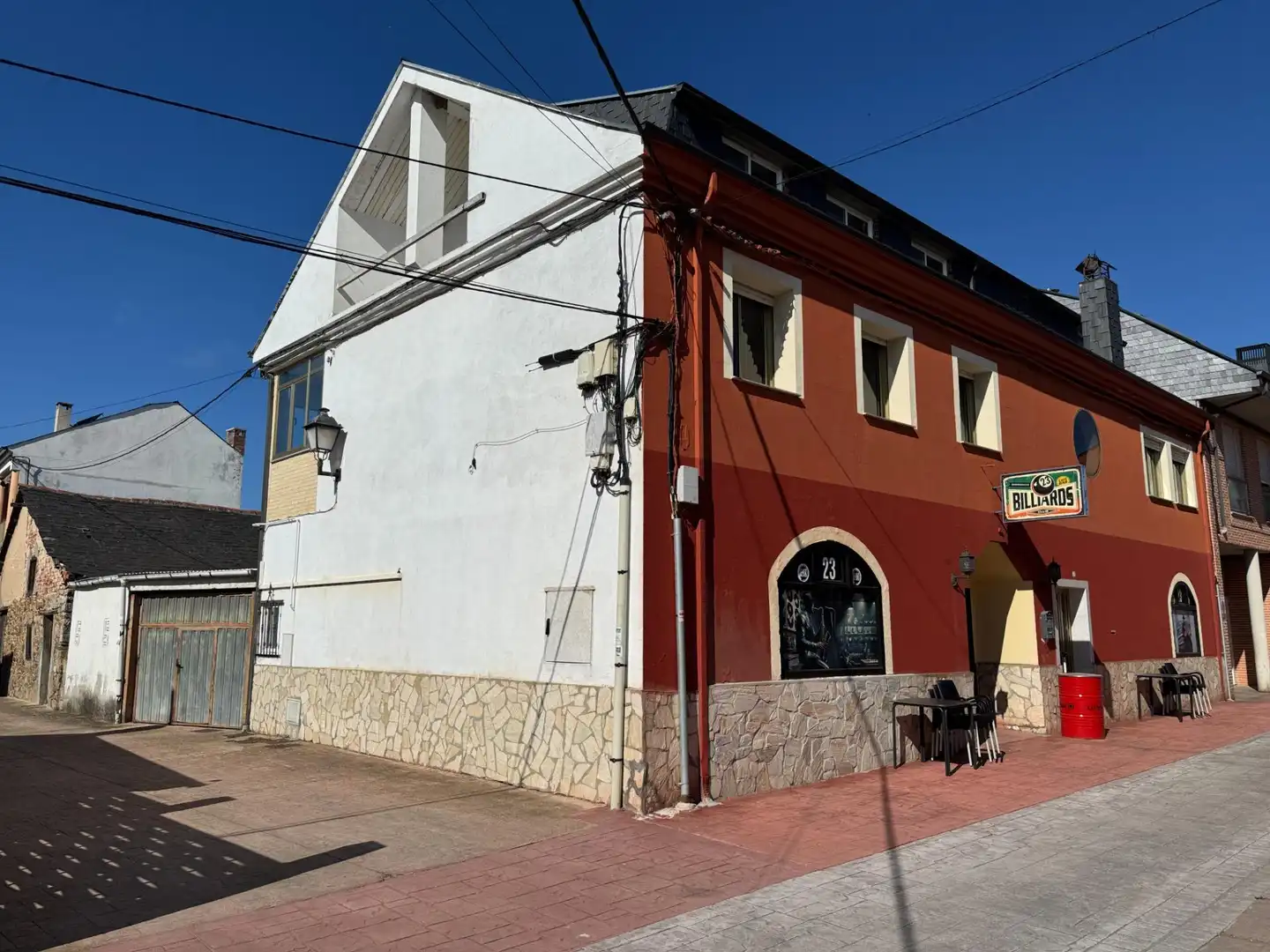 Vista exterior de Casa o xalet en venda en Ponferrada amb Aire condicionat, Calefacció i Terrassa