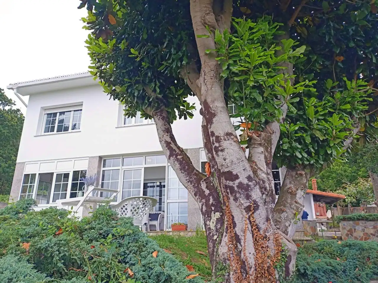 Vista exterior de Casa o chalet en venta en Oleiros con Calefacción