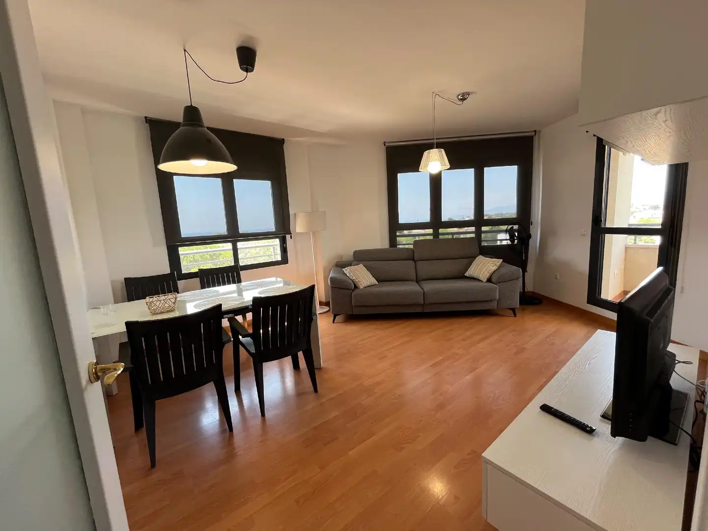 Sala d'estar de Àtic en venda en Cambrils amb Aire condicionat, Calefacció i Jardí privat
