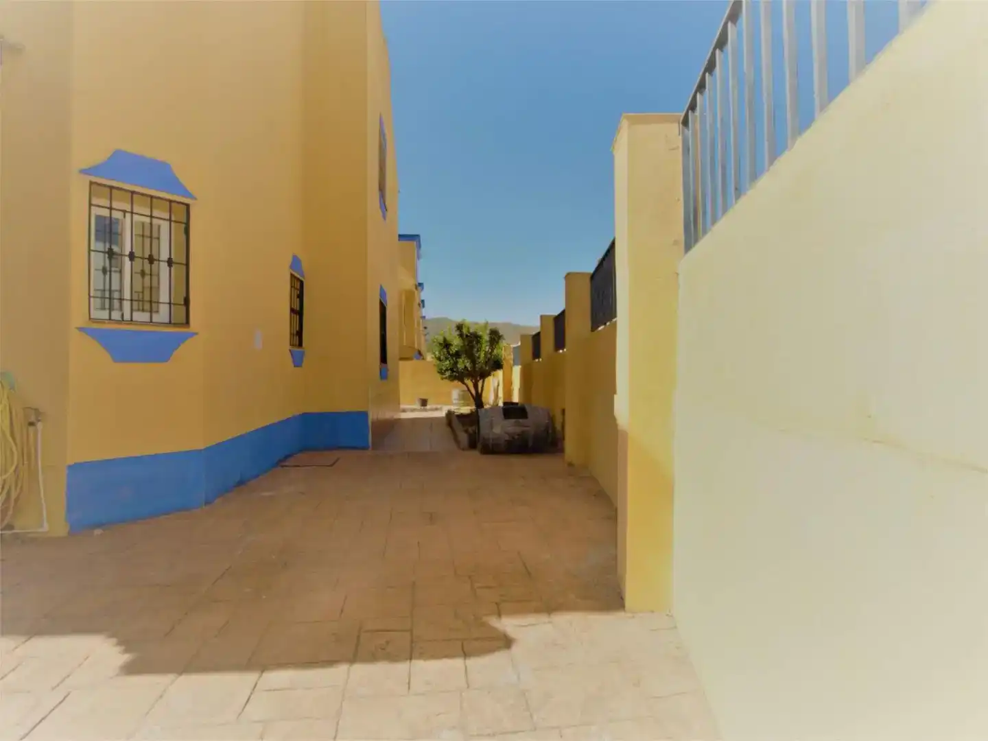 Vista exterior de Casa o chalet en venta en Sierra de Yeguas con Aire acondicionado, Jardín privado y Piscina