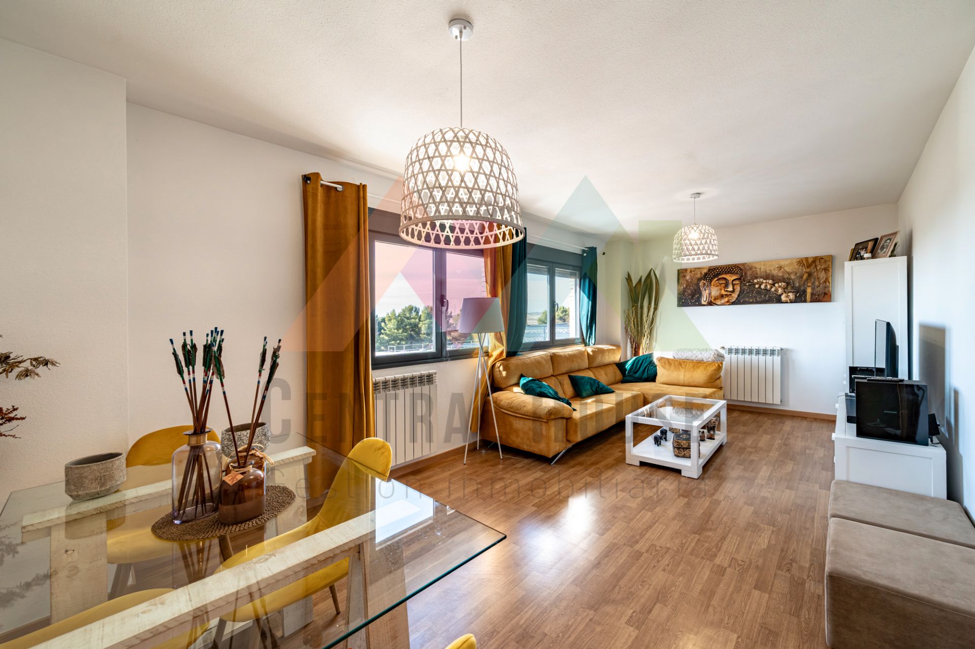 Living room of Flat for sale in Torrejón de Ardoz  with Air Conditioner, Heating and Parquet flooring