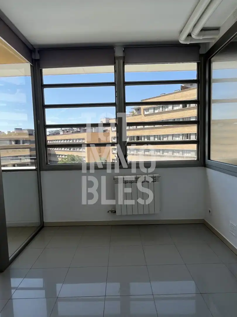Bedroom of Flat for sale in Girona  with Heating, Terrace and Swimming Pool
