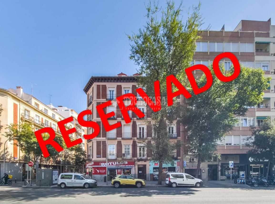 Exterior view of Flat for sale in  Madrid Capital  with Air Conditioner, Heating and Furnished