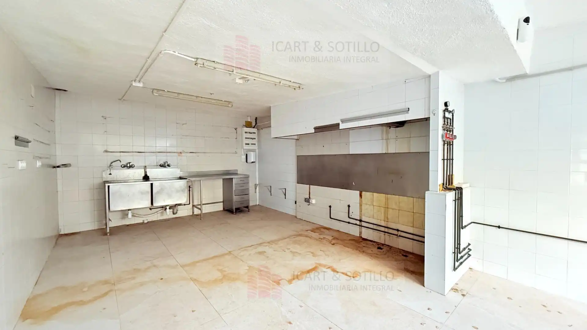 Cuina de Casa o xalet en venda en Vinaròs amb Aire condicionat, Jardí privat i Terrassa