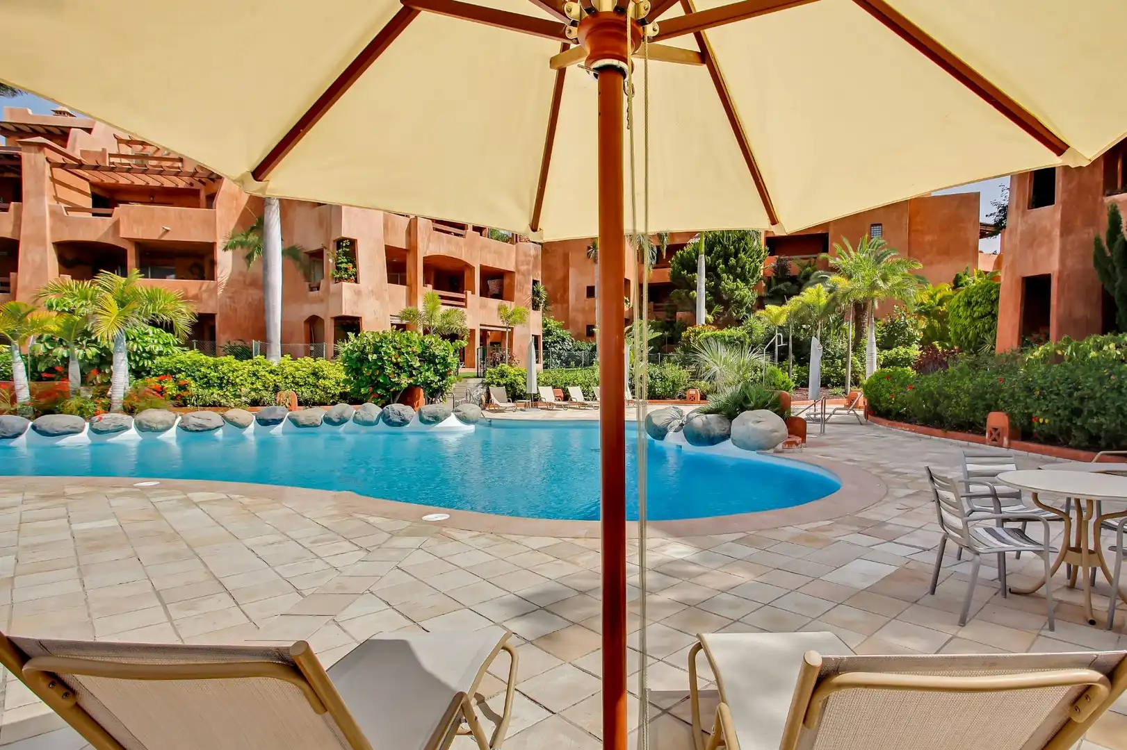 Piscina de Apartamento de alquiler en Arona con Terraza, Amueblado y Piscina comunitaria