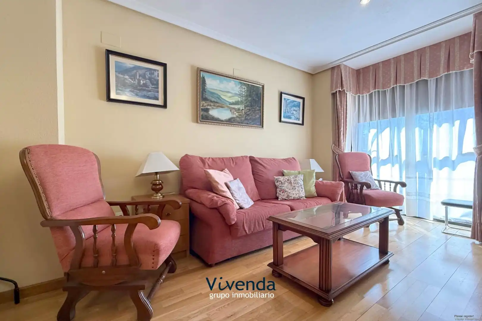 Living room of Flat for sale in Madrid  with Air Conditioner, Heating and Storage room