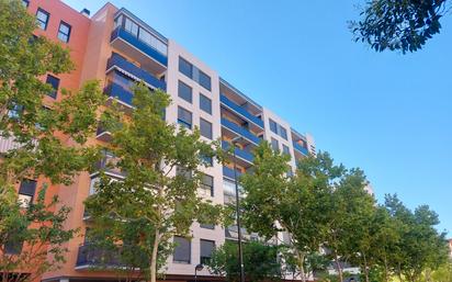 Außenansicht von Wohnung zum verkauf in  Zaragoza Capital mit Klimaanlage, Terrasse und Balkon