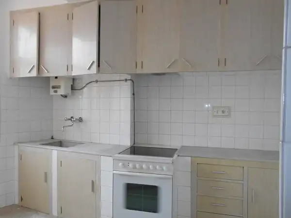 Kitchen of Flat for rent in Ferrol  with Parquet flooring, Oven and Washing machine