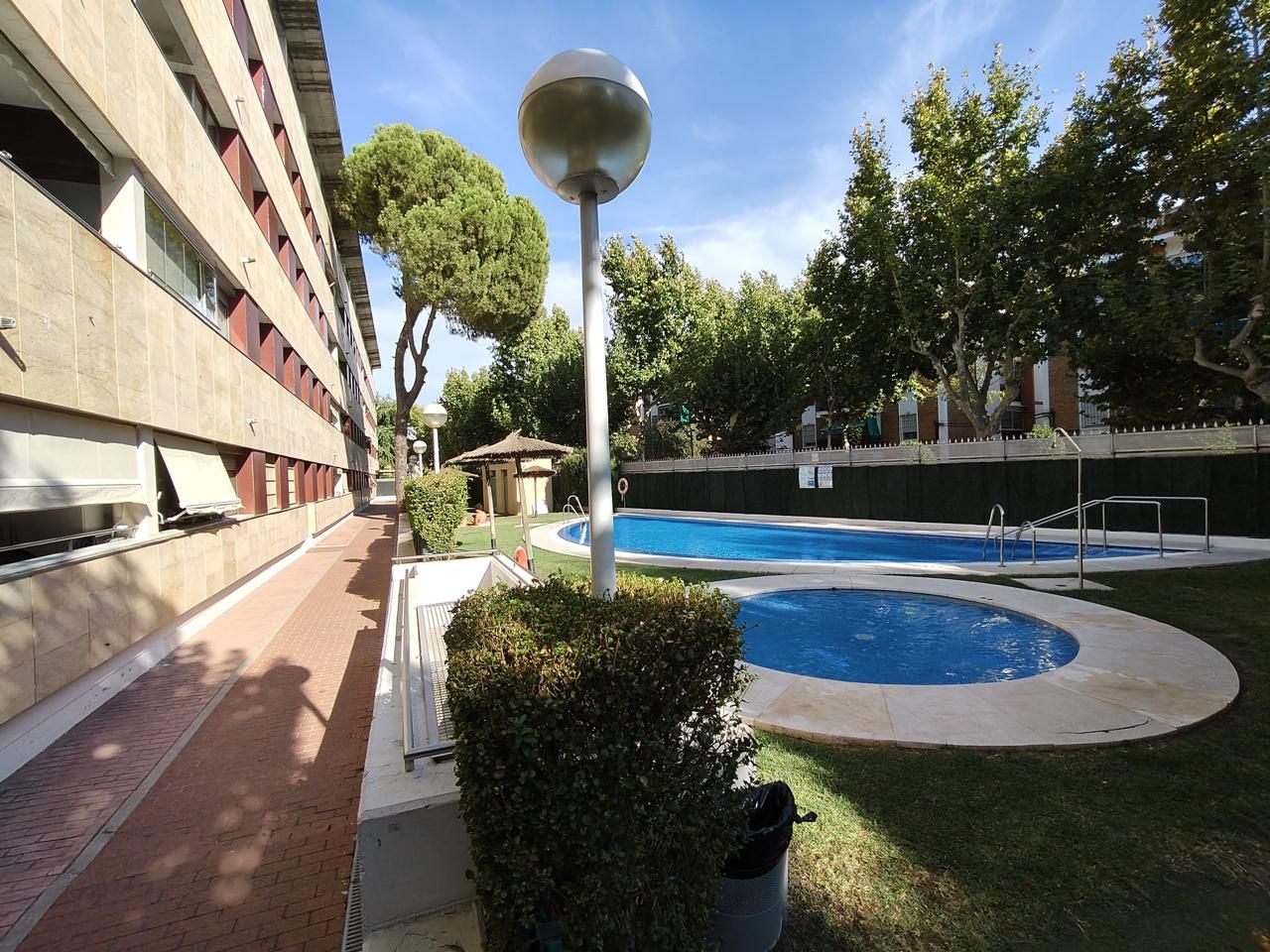 Piscina de Piso de alquiler en  Córdoba Capital con Aire acondicionado, Calefacción y Terraza