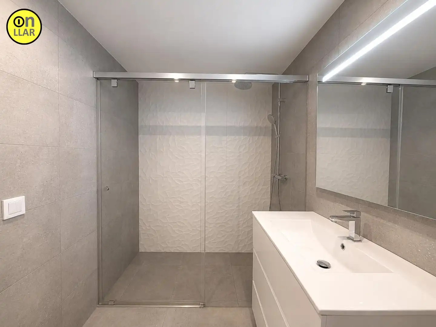 Baño de Piso de alquiler en La Garriga con Parquet, Terraza y Trastero