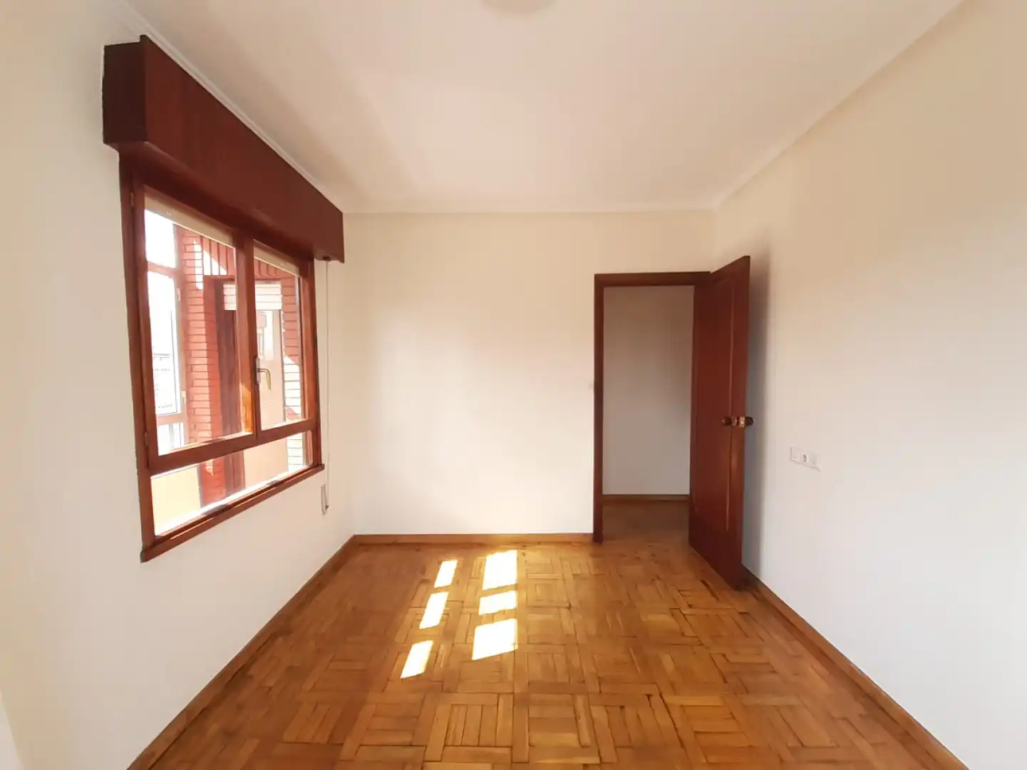 Bedroom of Flat for rent in Oviedo   with Heating, Parquet flooring and Terrace