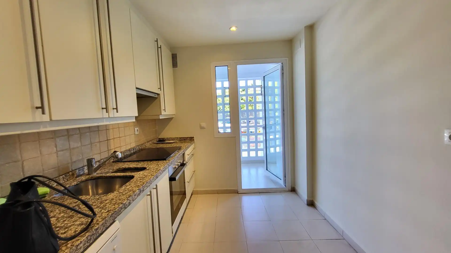 Apartamento con terraza en venta en Nueva Andalucía, imagen 18