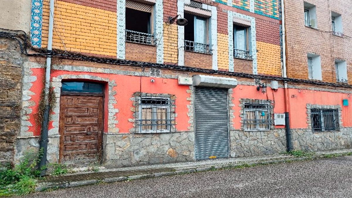 Exterior view of Premises for sale in San Martín del Rey Aurelio