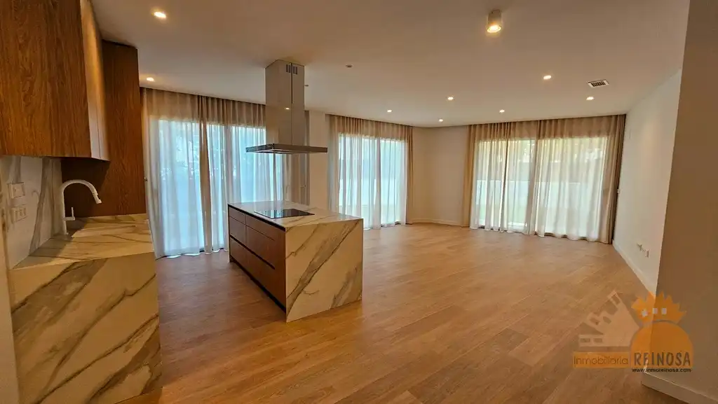 Sala de estar de Planta baja en venta en Molina de Segura con Aire acondicionado, Jardín privado y Parquet