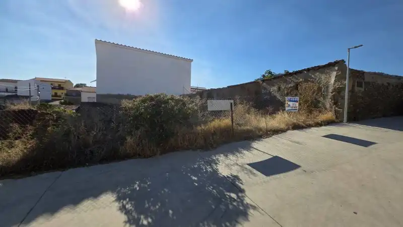 Wohnbaugrundstück zum Verkauf in Casas de Millán, imagen 5