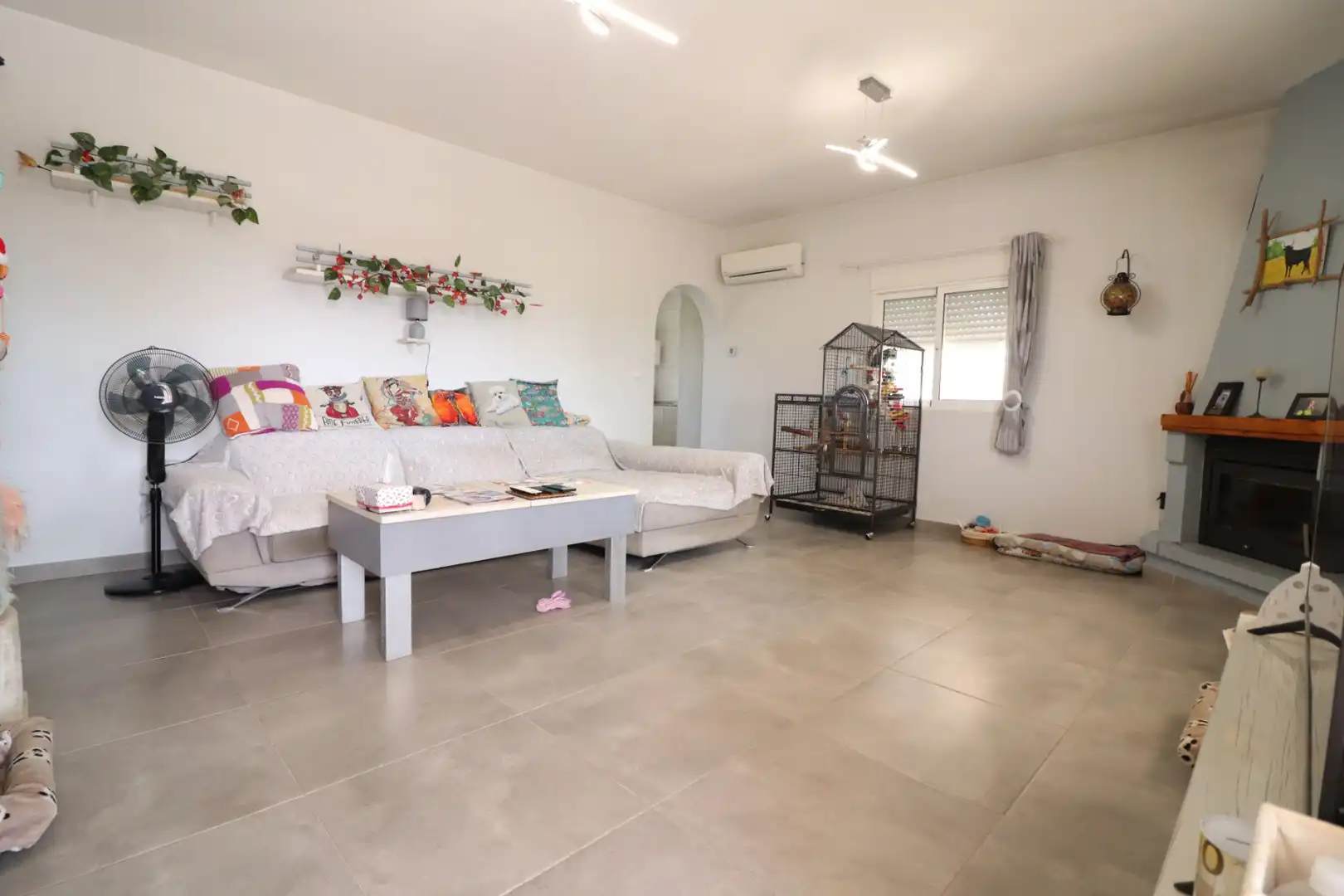 Sala d'estar de Finca rústica en venda en Orihuela amb Terrassa i Piscina