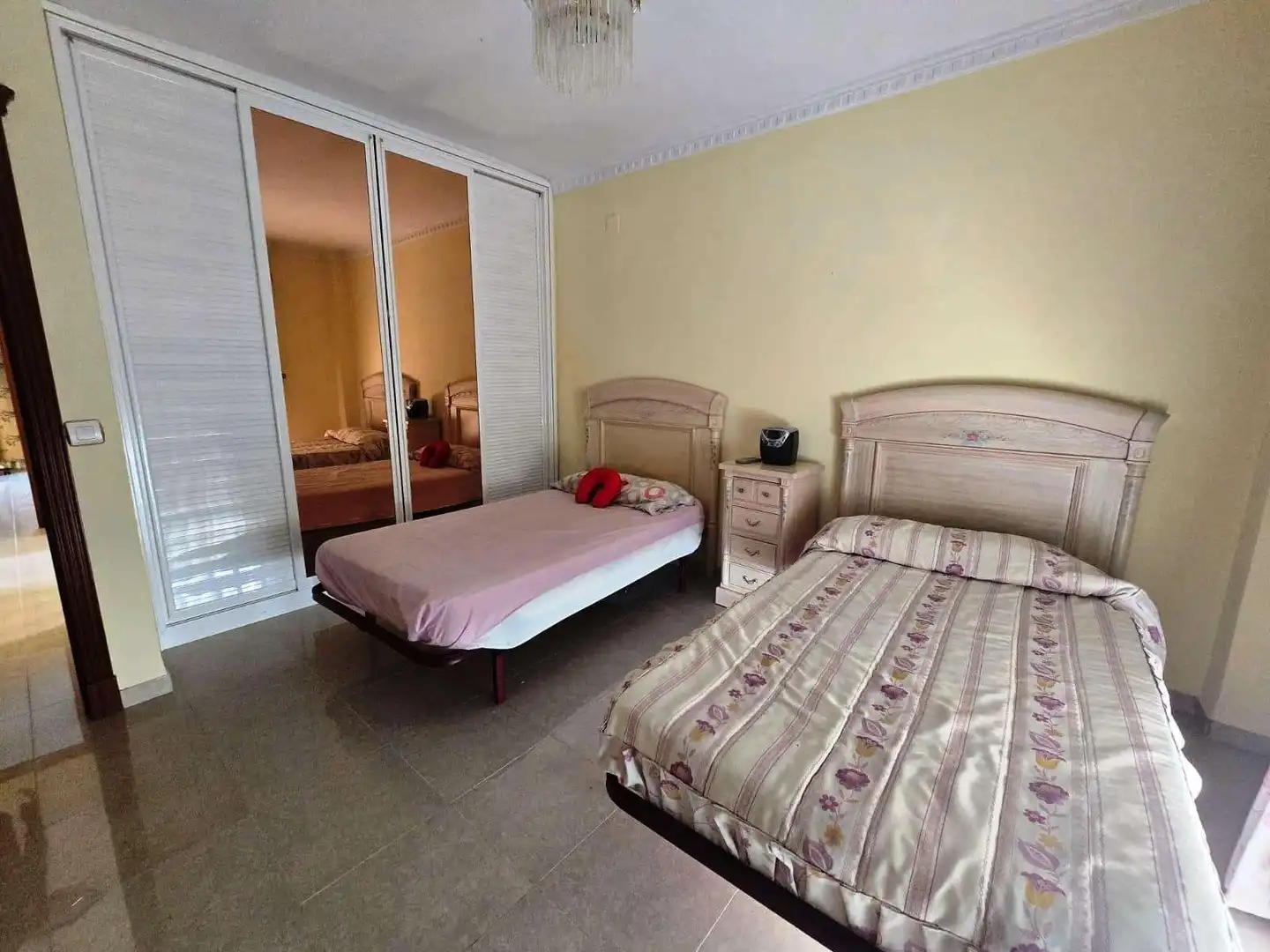 Dormitori de Casa o xalet en venda en Bormujos amb Aire condicionat i Piscina