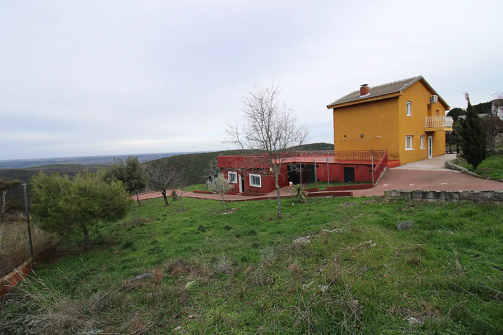 Exterior view of Houses for sale in Torremocha de Jarama  with Air Conditioner, Heating and Private garden