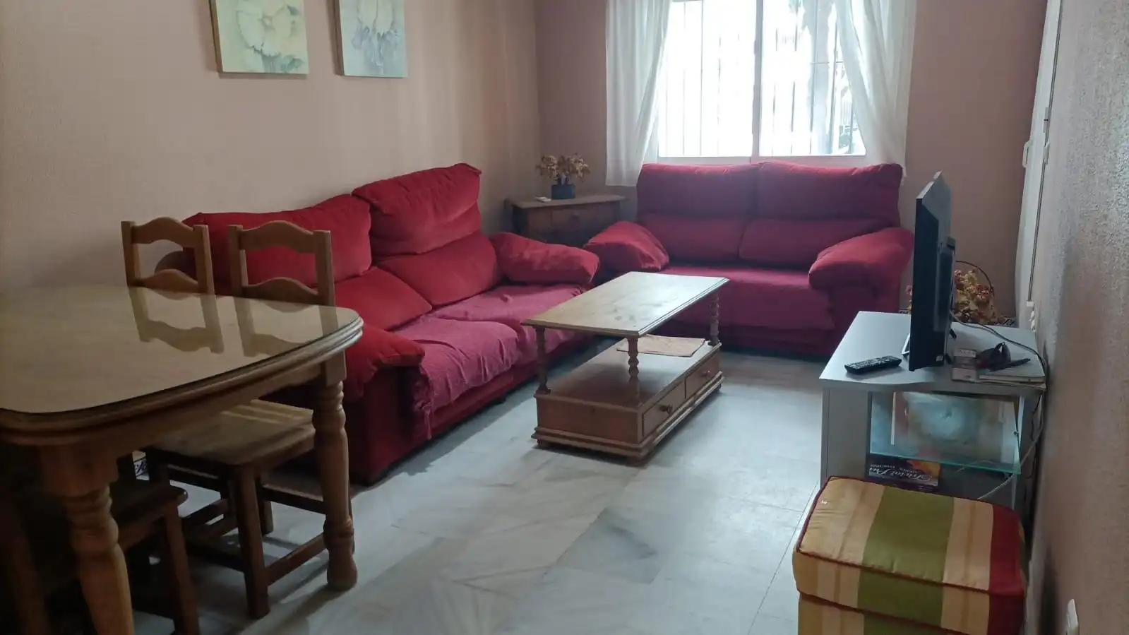 Sala d'estar de Apartament en venda en Chiclana de la Frontera amb Jardí privat, Terrassa i Moblat