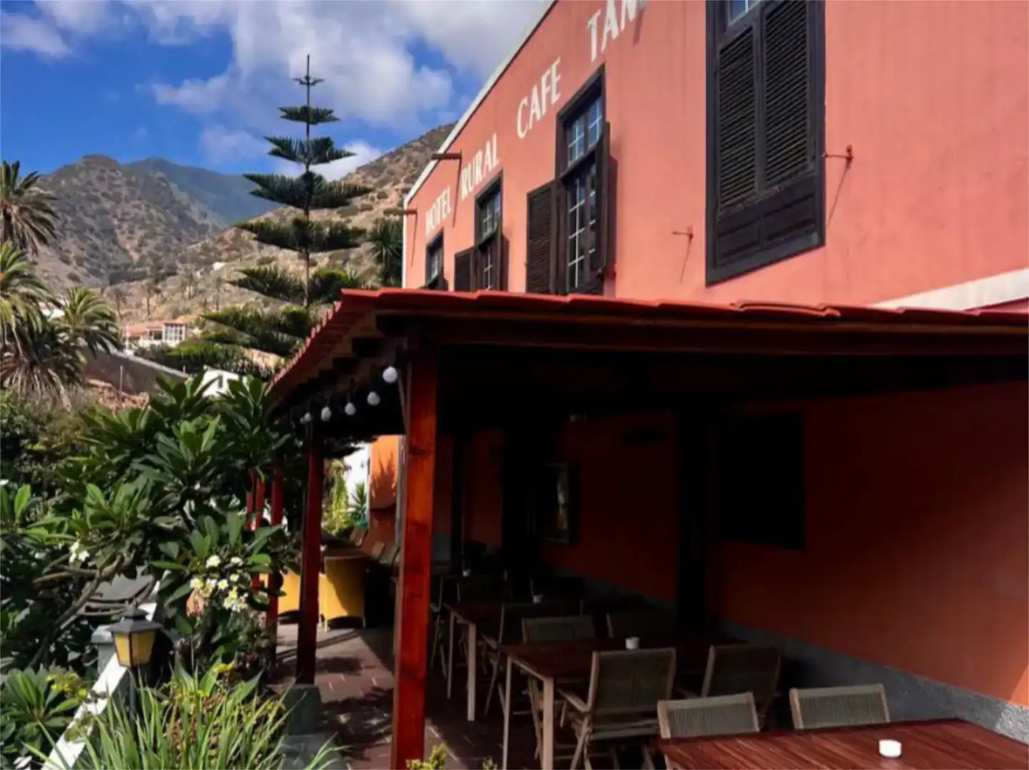 Local en venta en Vallehermoso con Amueblado