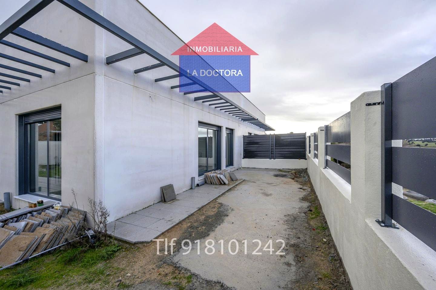 Terrace of Single-family semi-detached for sale in Villamantilla  with Air Conditioner and Heating