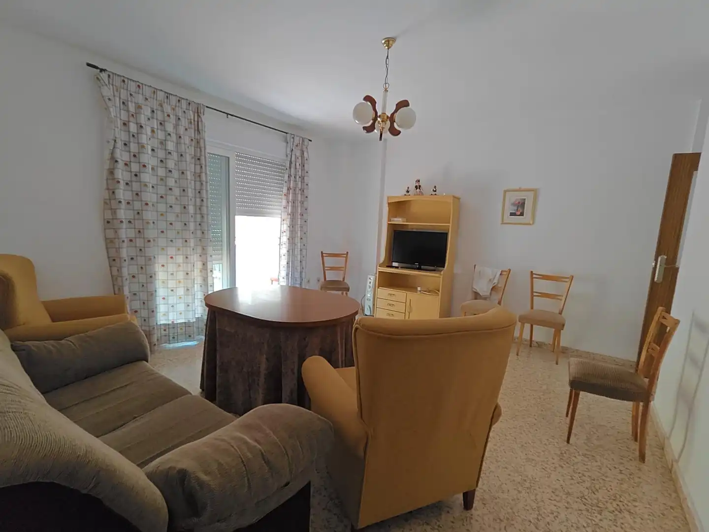Wohnzimmer von Wohnung zur untervermieten in Granada mit Möbliert und Balkon