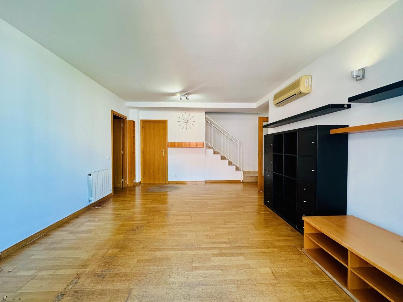 Duplex for sale in Castelldefels  with Air Conditioner, Private garden and Parquet flooring