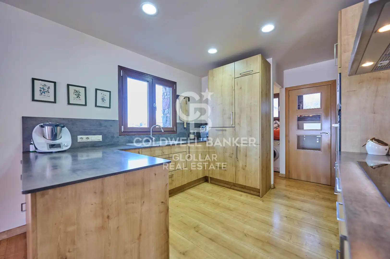 Kitchen of Houses for sale in Das  with Heating, Private garden and Parquet flooring