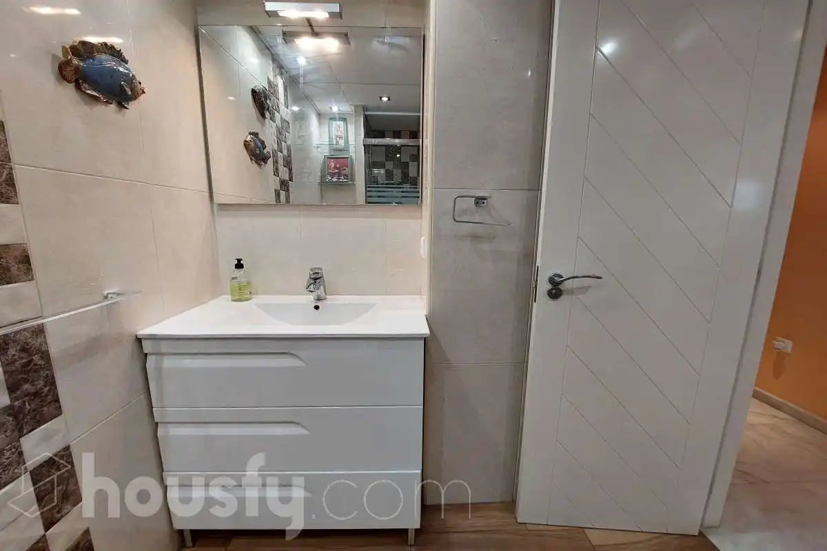 Bany de Pis en venda en Villajoyosa / La Vila Joiosa amb Aire condicionat, Jardí privat i Terrassa