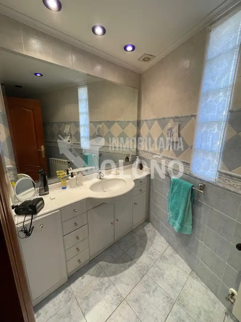 Baño de Casa adosada en venta en San Asensio con Calefacción, Parquet y Trastero