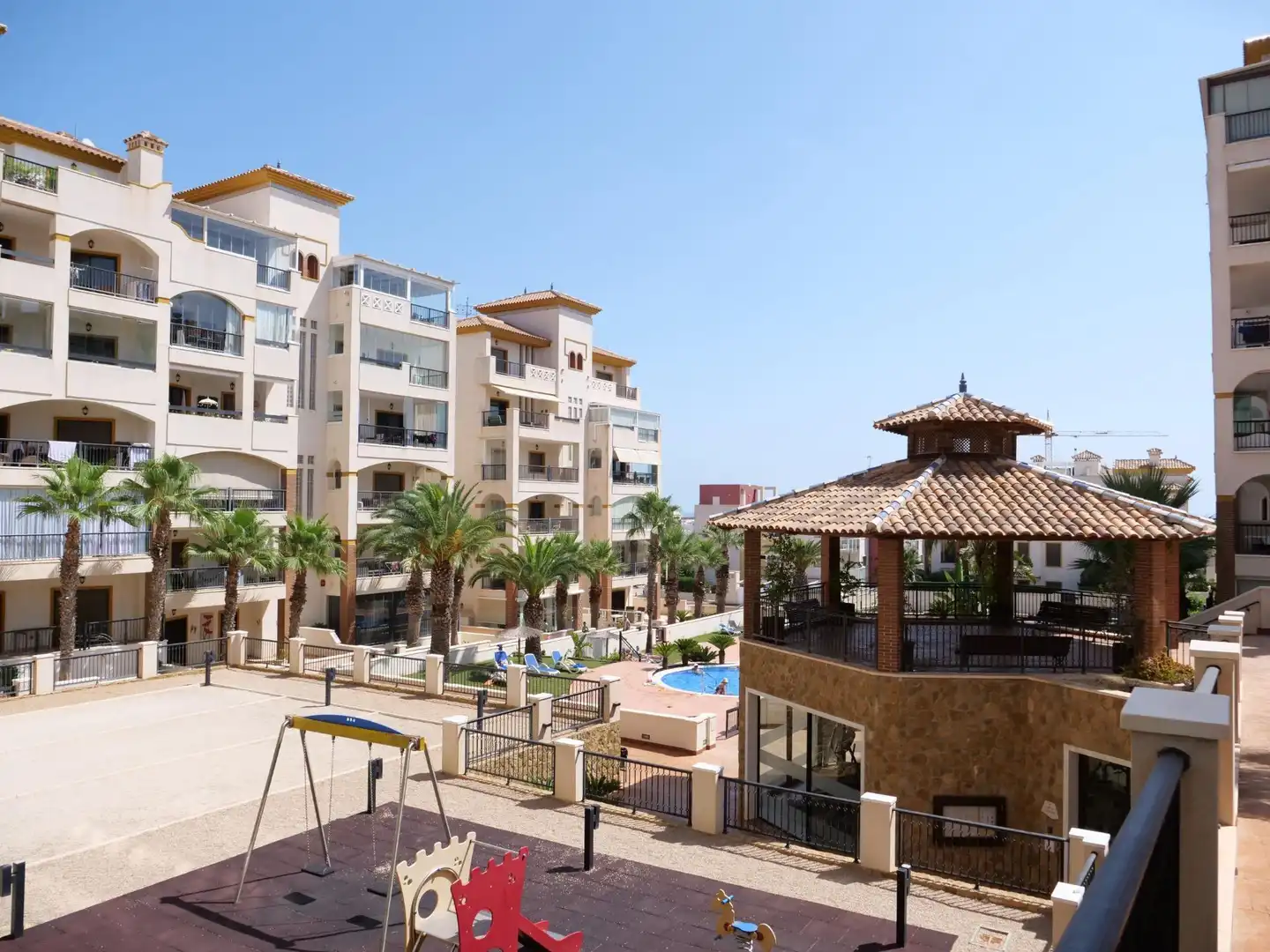 Vista exterior de Apartamento en venta en Guardamar del Segura con Aire acondicionado, Jardín privado y Terraza