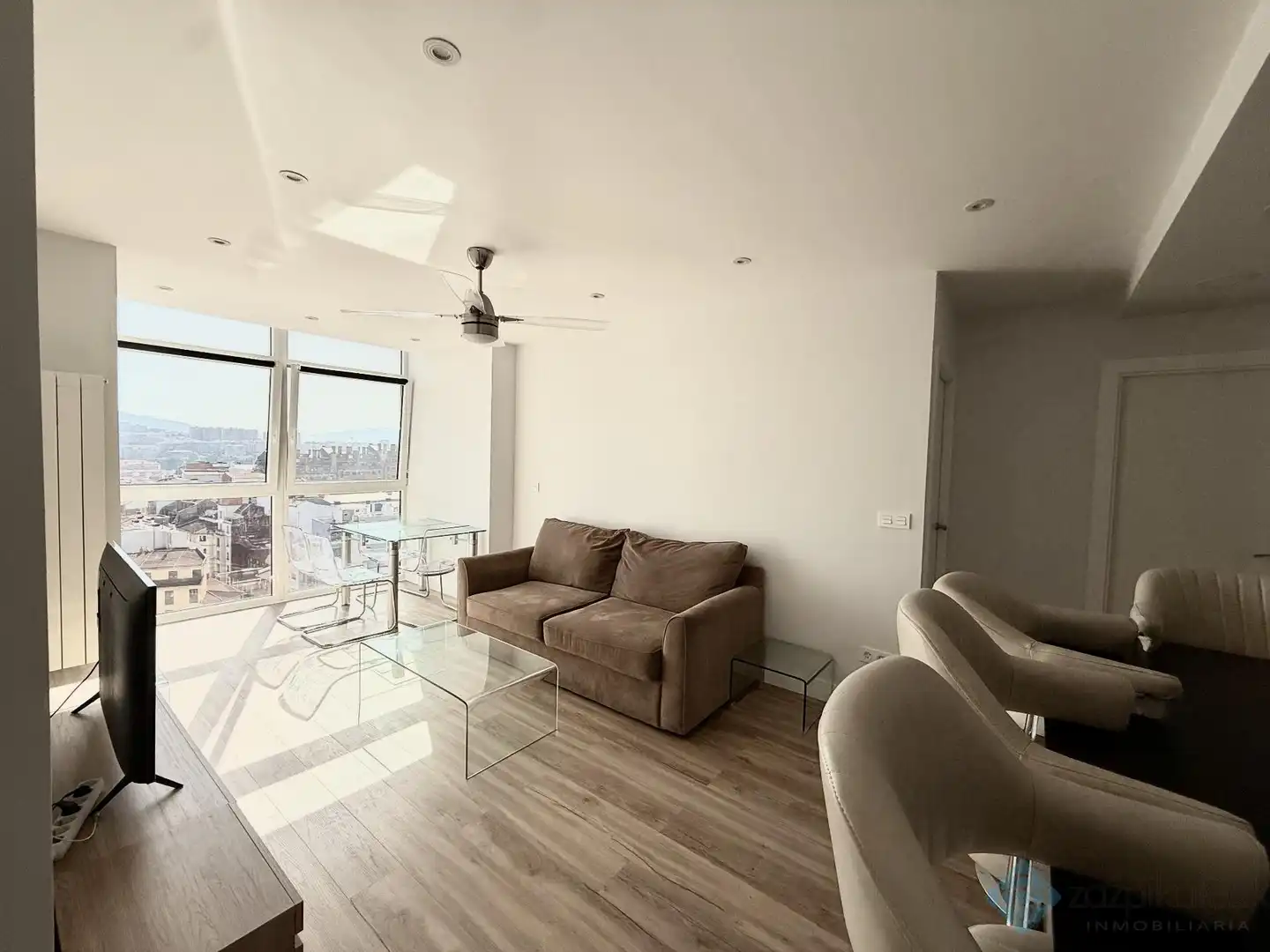 Living room of Flat for rent in Bilbao   with Heating and Furnished