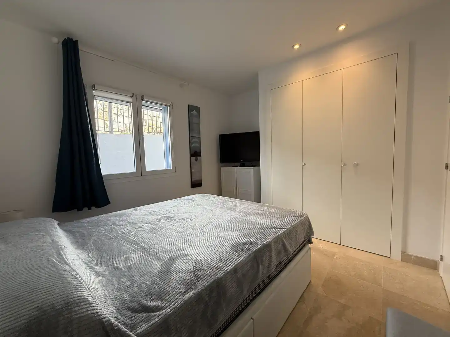 Bedroom of Flat for sale in Benahavís  with Air Conditioner and Swimming Pool