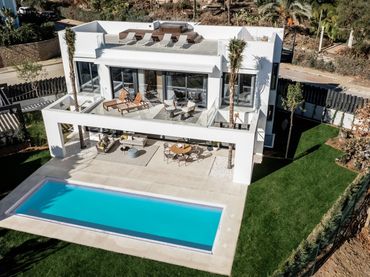 Xalet amb piscina en venda a Estepona Pueblo