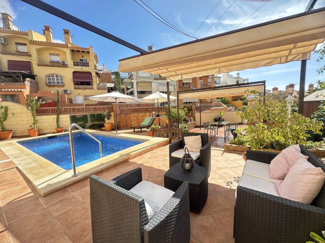 Terrassa de Casa o xalet en venda en Rincón de la Victoria amb Aire condicionat, Terrassa i Piscina