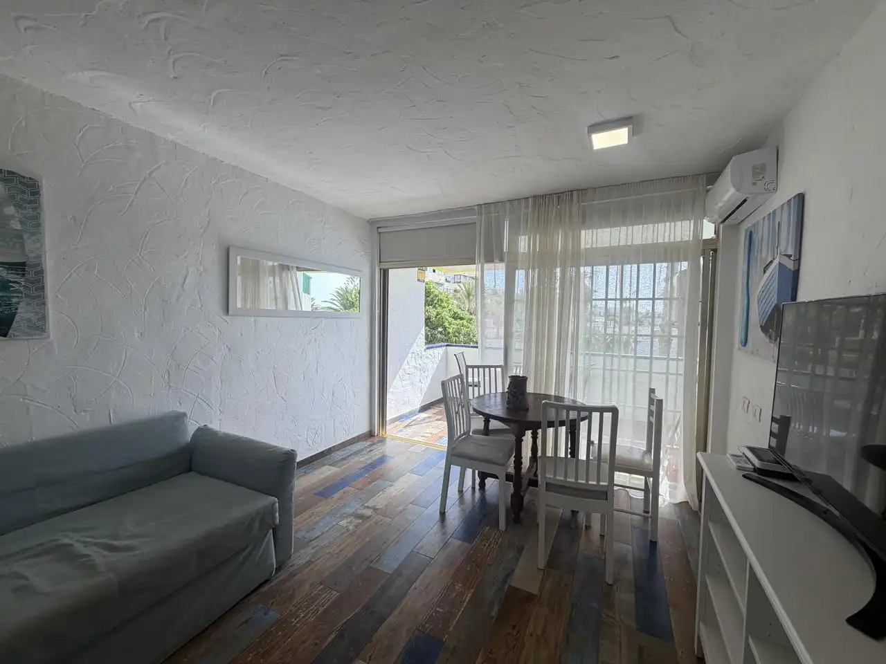 Exterior view of Study for rent in San Bartolomé de Tirajana  with Air Conditioner, Terrace and Furnished