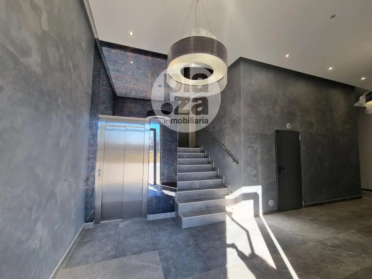 Piso en venta en Burgos con Calefacción, Terraza y Trastero