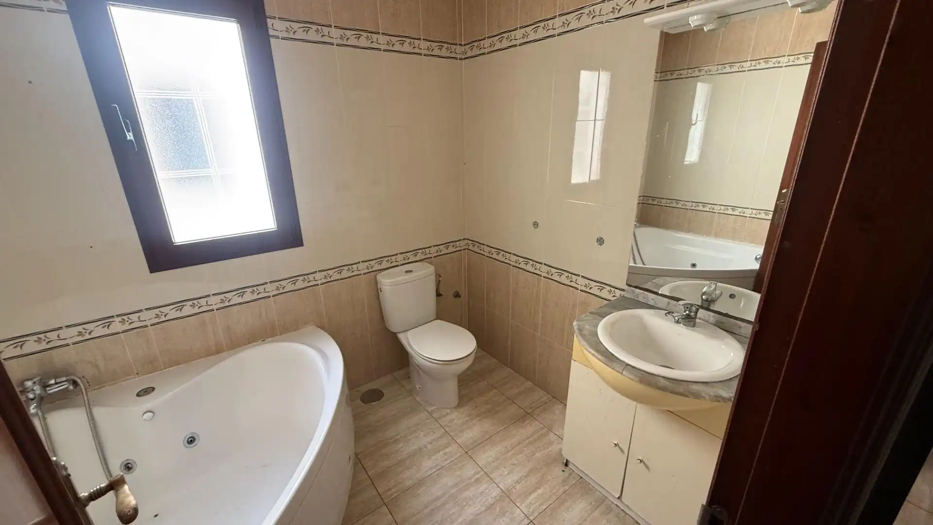 Piso en venta en Calle Calle Jacinto Benavente, Fabelo