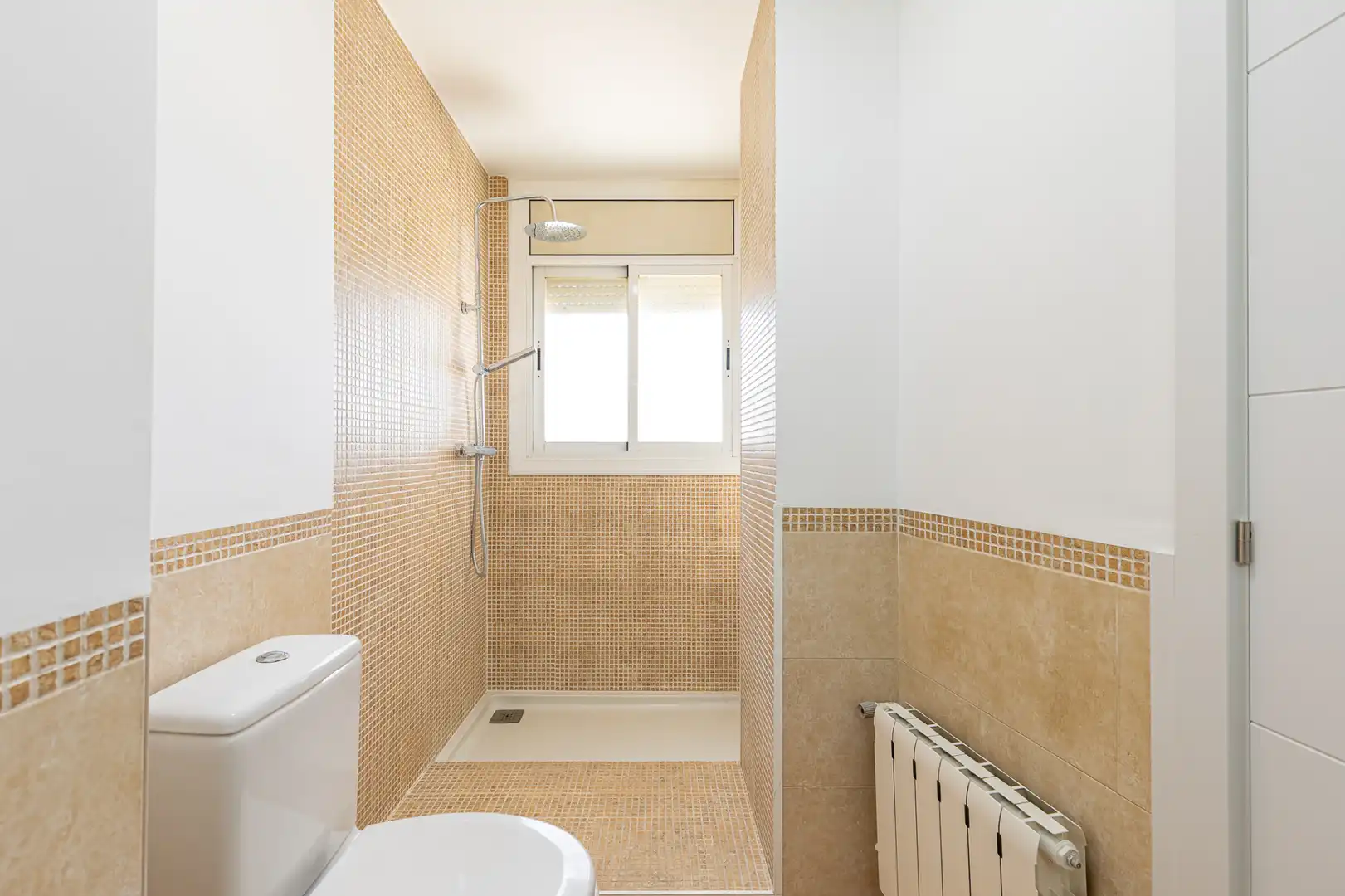 Baño de Ático en venta en Terrassa con Aire acondicionado, Calefacción y Terraza