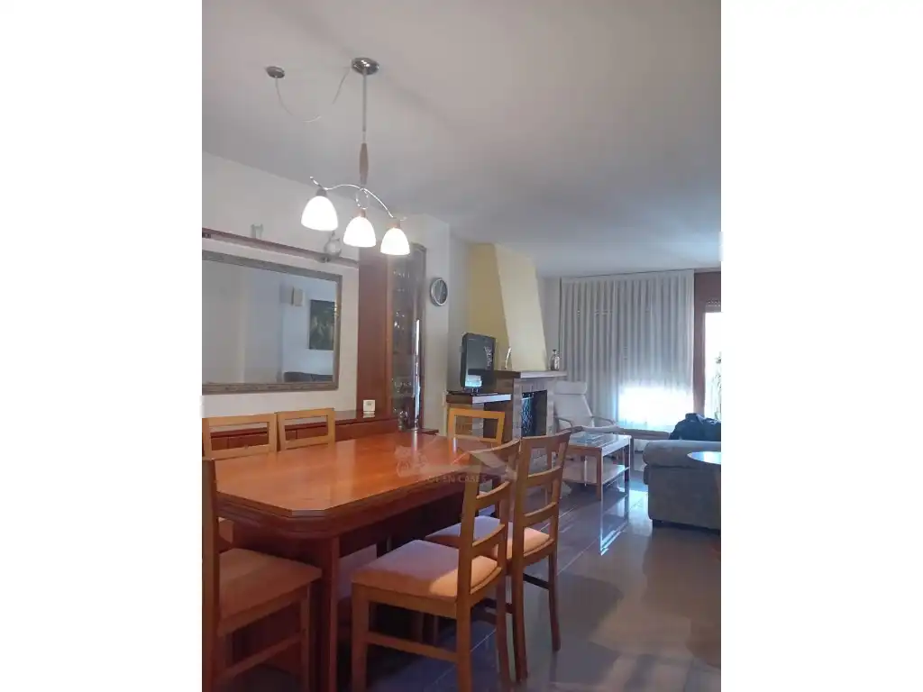 Comedor de Piso en venta en Sort con Balcón