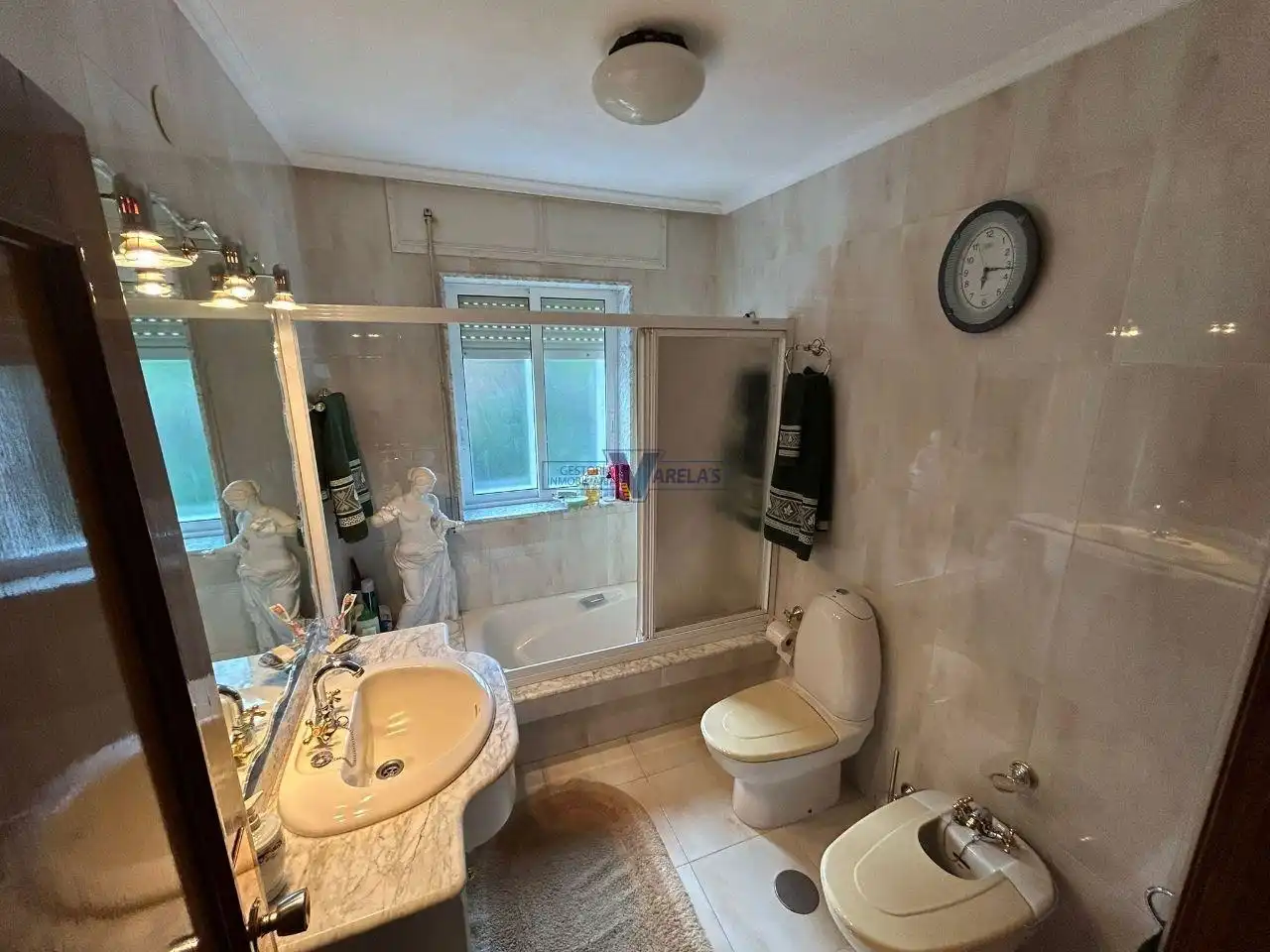 Baño de Casa o chalet en venta en Ourense Capital  con Calefacción, Jardín privado y Terraza