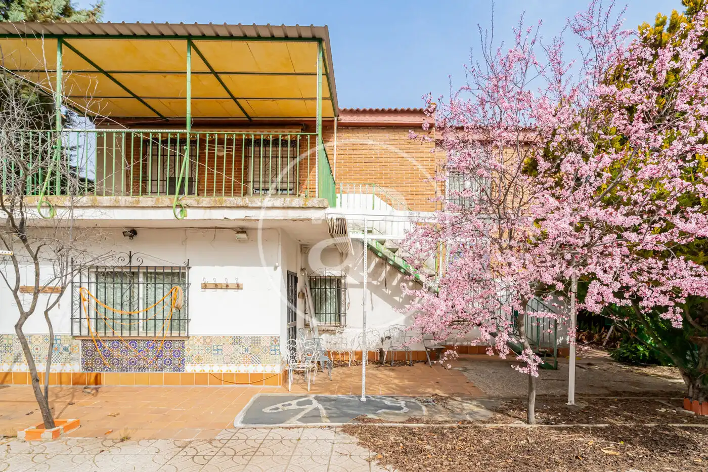 Vista exterior de Casa o xalet en venda en Pozuelo de Alarcón amb Calefacció, Jardí privat i Terrassa