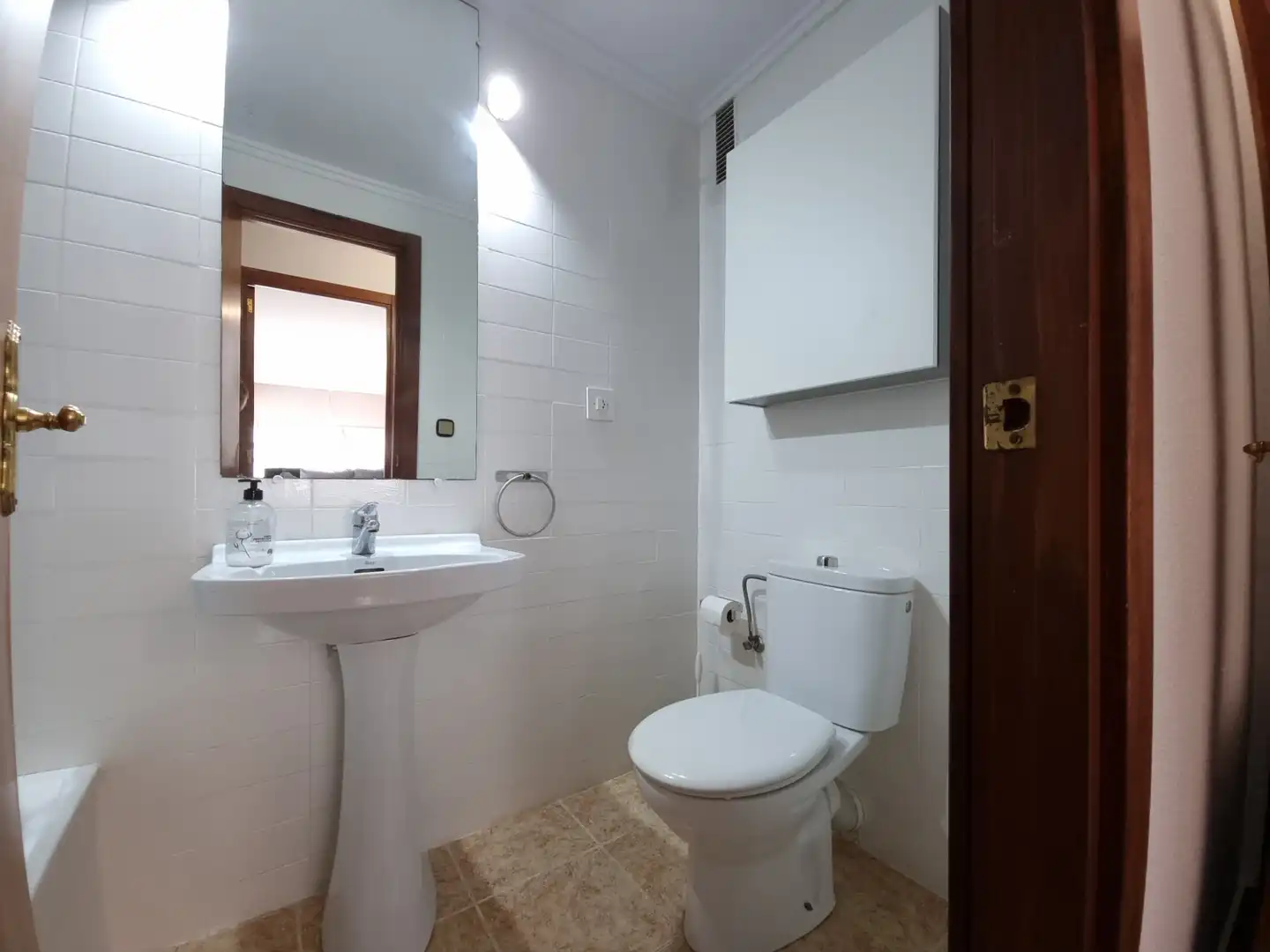Bany de Pis de lloguer en Valencia amb Terrassa, Moblat i Forn