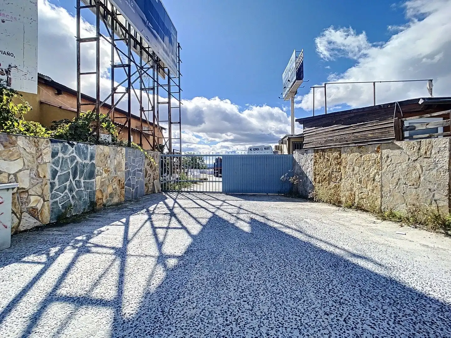 Vista exterior de Residencial en venta en Las Rozas de Madrid