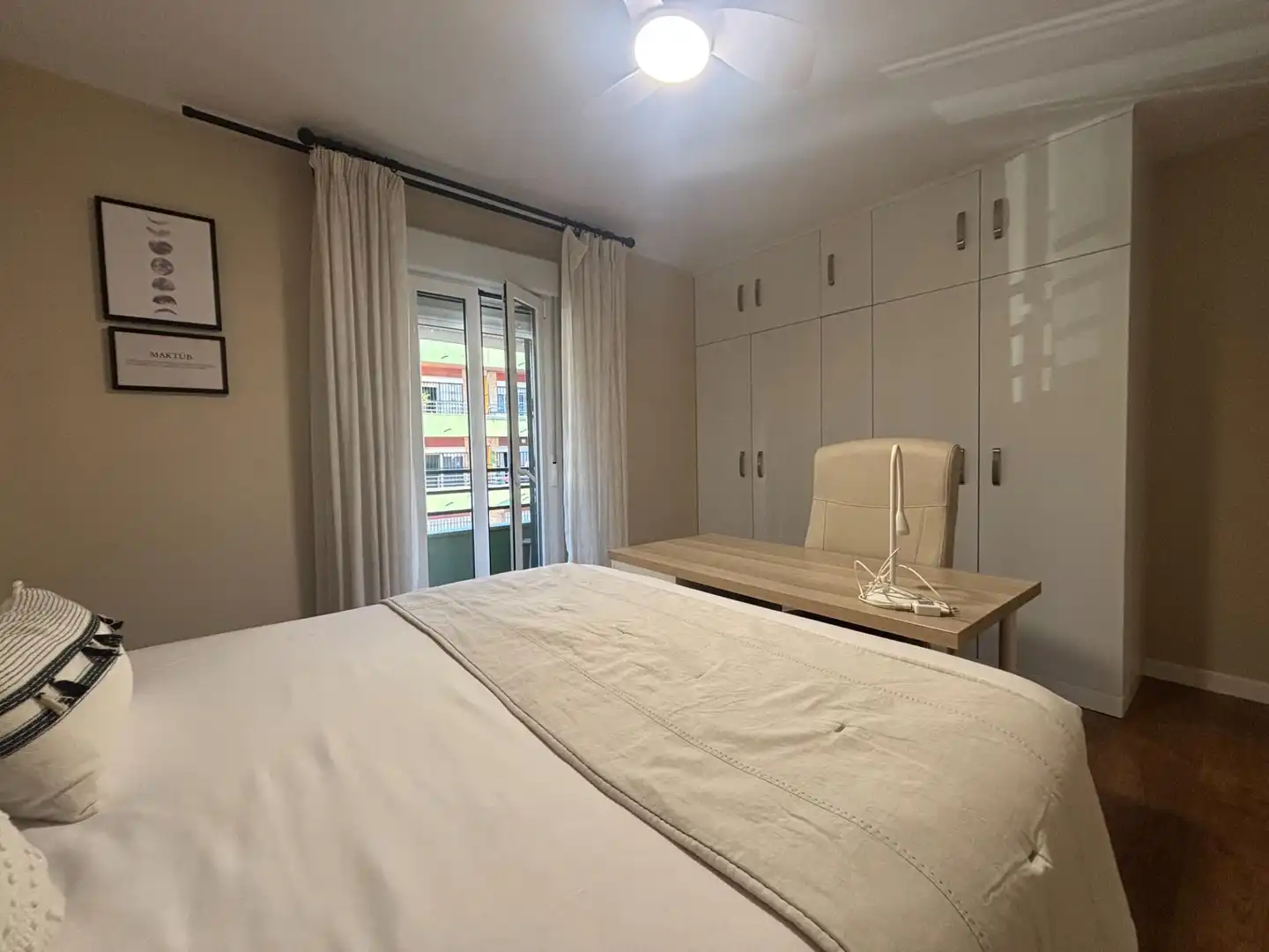 Schlafzimmer von Wohnung zum Verkauf in Sevilla mit Klimaanlage, Heizung und Terrasse