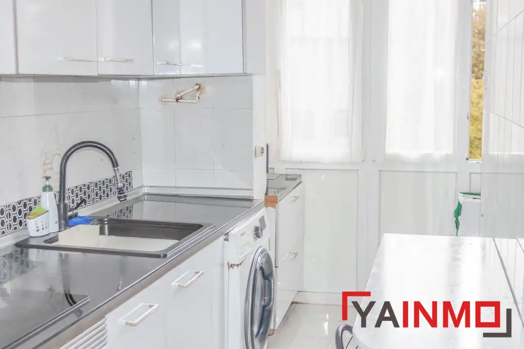 Kitchen of Flat for sale in Ariznabarra