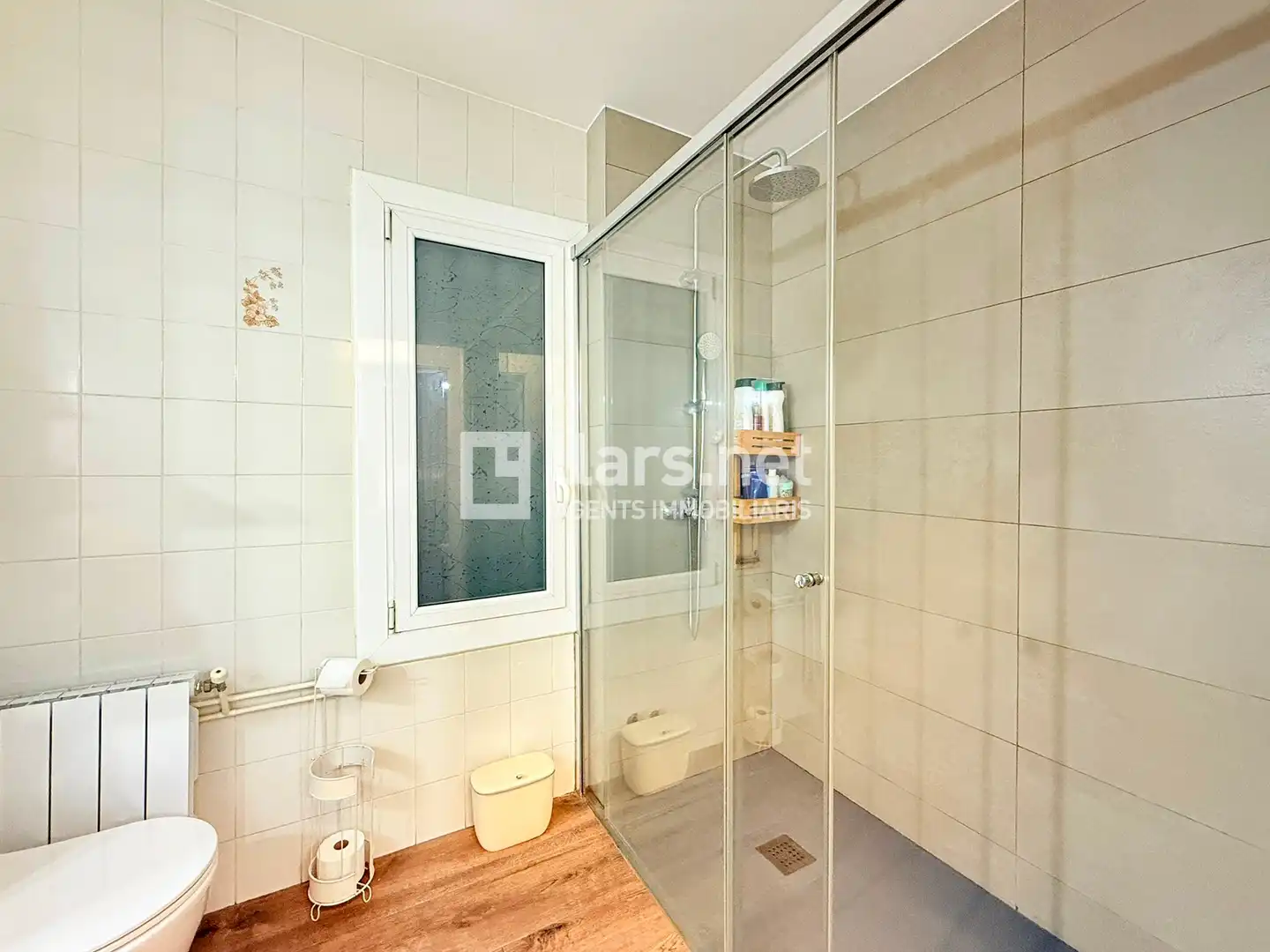 Baño de Planta baja en venta en Vilanova i la Geltrú con Aire acondicionado y Calefacción