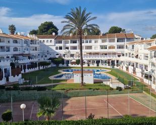 Vista exterior de Apartament en venda en Mijas amb Jardí privat, Terrassa i Piscina comunitària