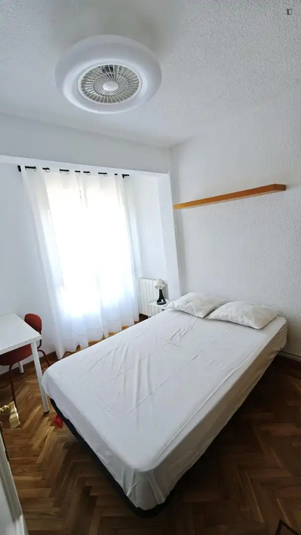 Schlafzimmer von Wohnungen zur untervermieten in Getafe mit Möbliert, Ofen und Internet