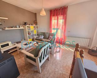 Living room of Single-family semi-detached for sale in Méntrida  with Air Conditioner, Terrace and Balcony